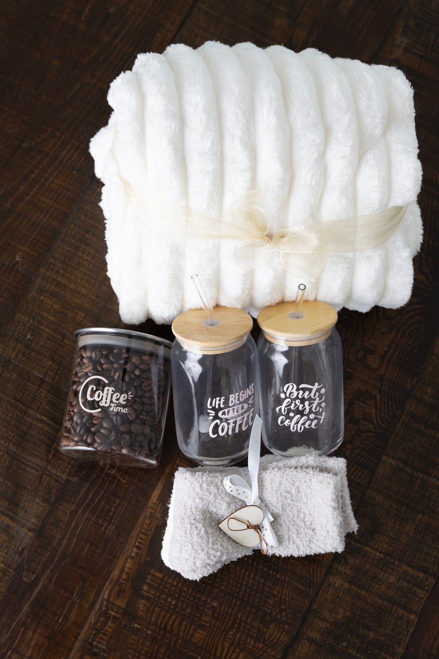 Cozy Coffee Lover’s Bundle – Comfort & Caffeine Delight